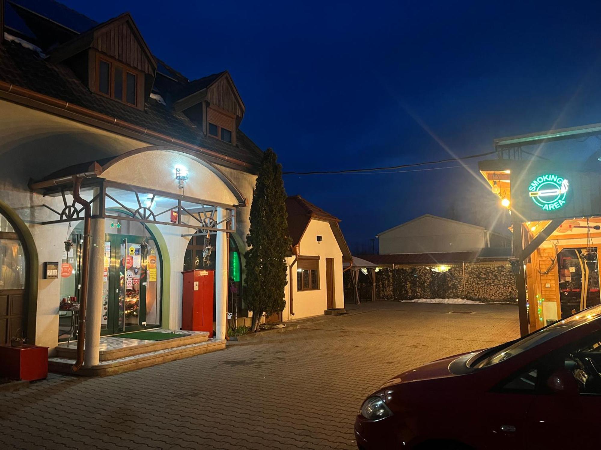 Prince Hotel Miercurea Ciuc Εξωτερικό φωτογραφία